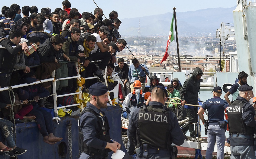 DW: Kriza e emigracionit, si do te vazhdohet me tej?